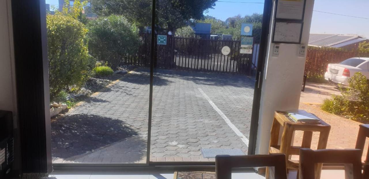Aliwal Villa Guest Lodge Bagian luar foto