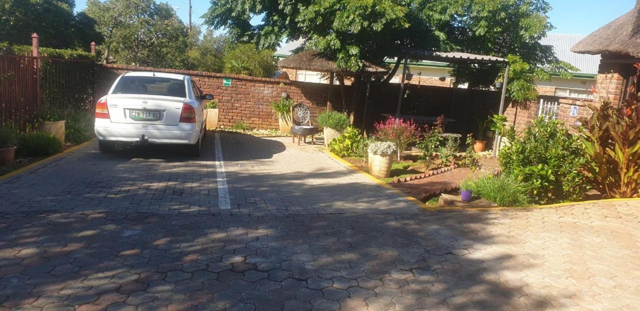 Aliwal Villa Guest Lodge Bagian luar foto