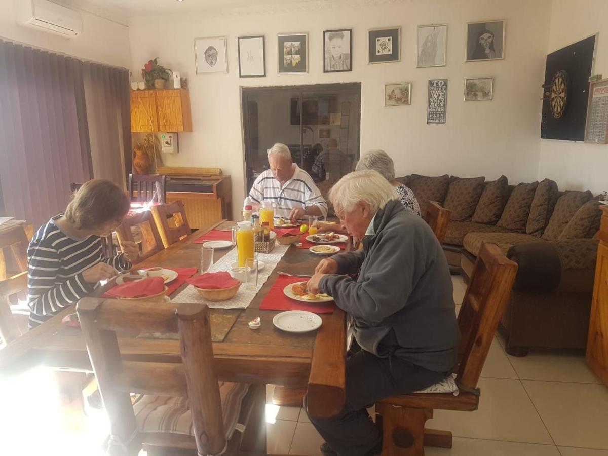 Aliwal Villa Guest Lodge Bagian luar foto