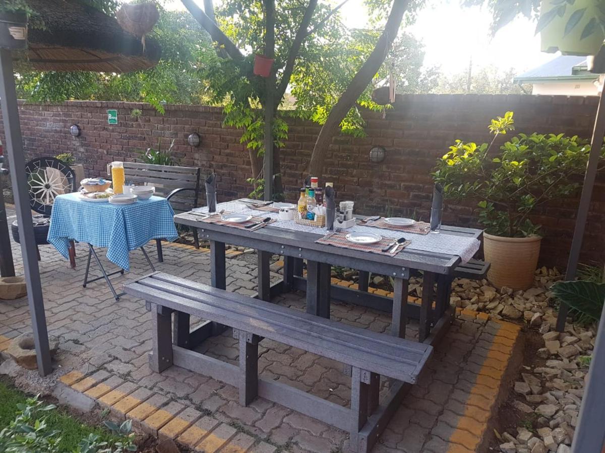 Aliwal Villa Guest Lodge Bagian luar foto