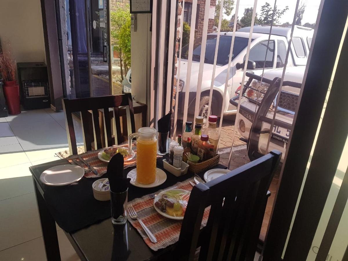 Aliwal Villa Guest Lodge Bagian luar foto
