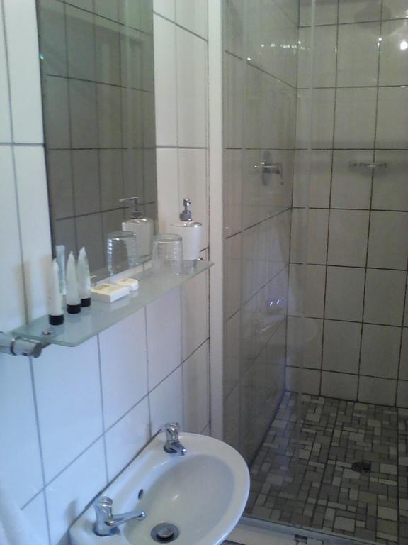 Aliwal Villa Guest Lodge Bagian luar foto