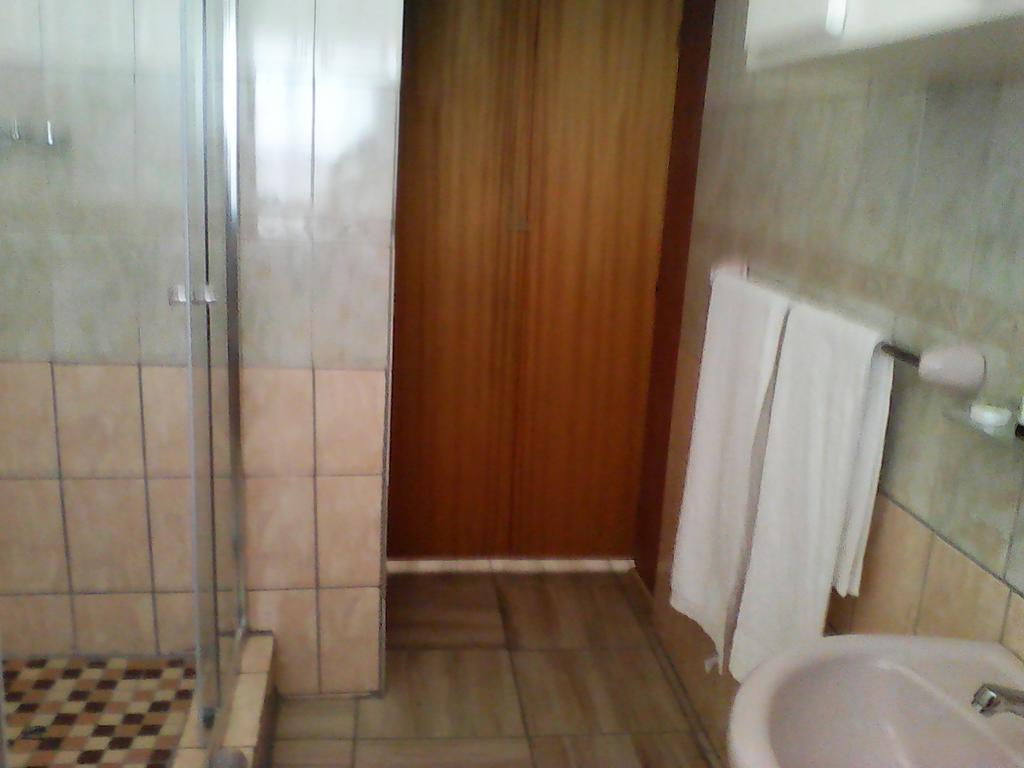 Aliwal Villa Guest Lodge Bagian luar foto