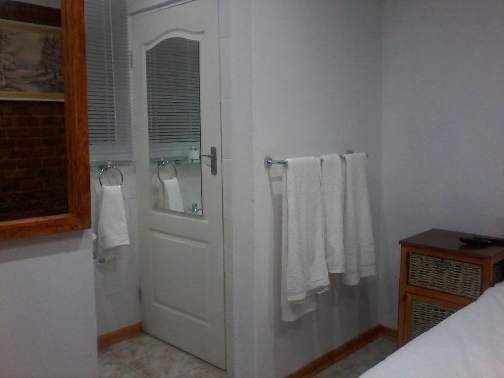 Aliwal Villa Guest Lodge Bagian luar foto