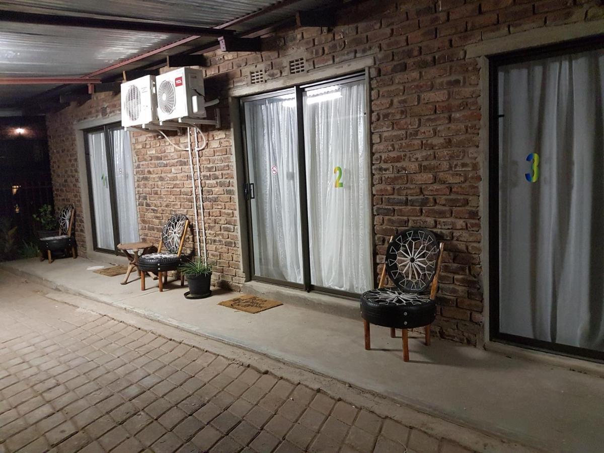 Aliwal Villa Guest Lodge Bagian luar foto