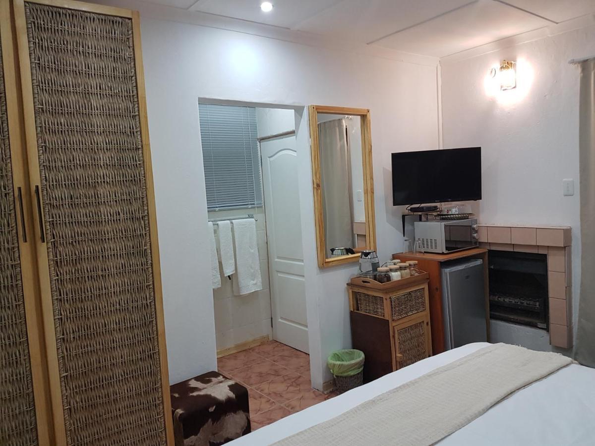 Aliwal Villa Guest Lodge Bagian luar foto